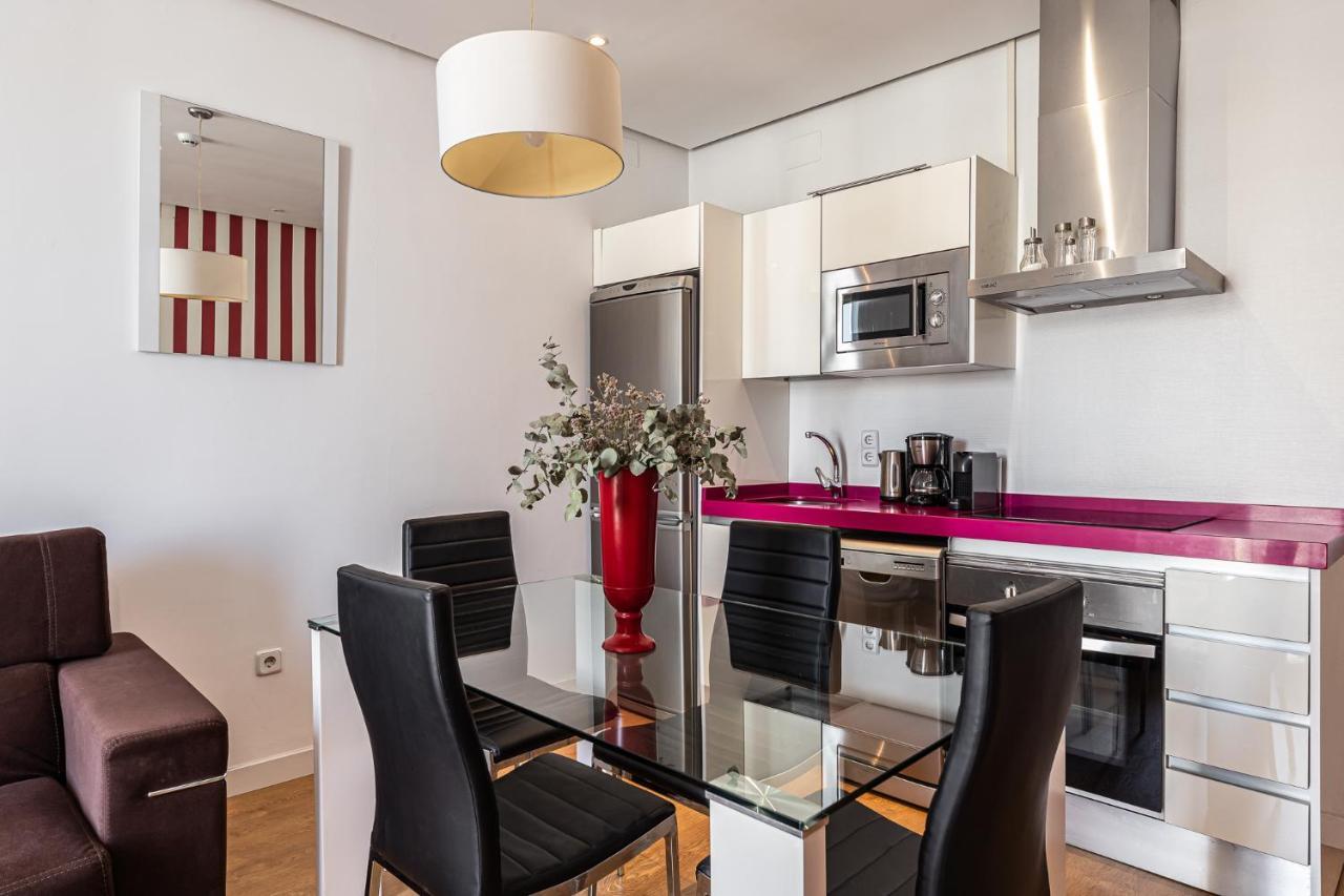 Waou Apartamentos En Sol Superior 2 มาดริด ภายนอก รูปภาพ